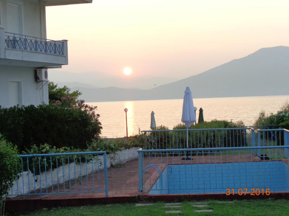Porto Kairis Hotel Oreoi Luaran gambar