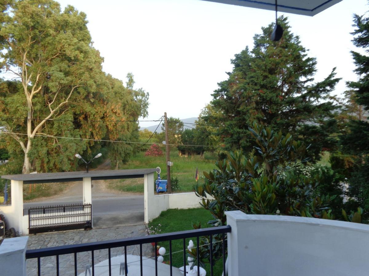 Porto Kairis Hotel Oreoi Luaran gambar